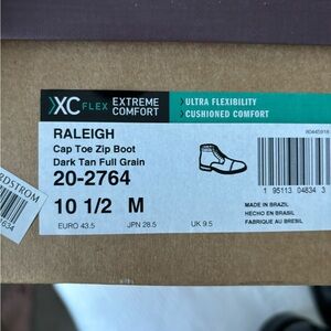 Johnston and Murphy Raleigh captoe zip boots. Lightly used